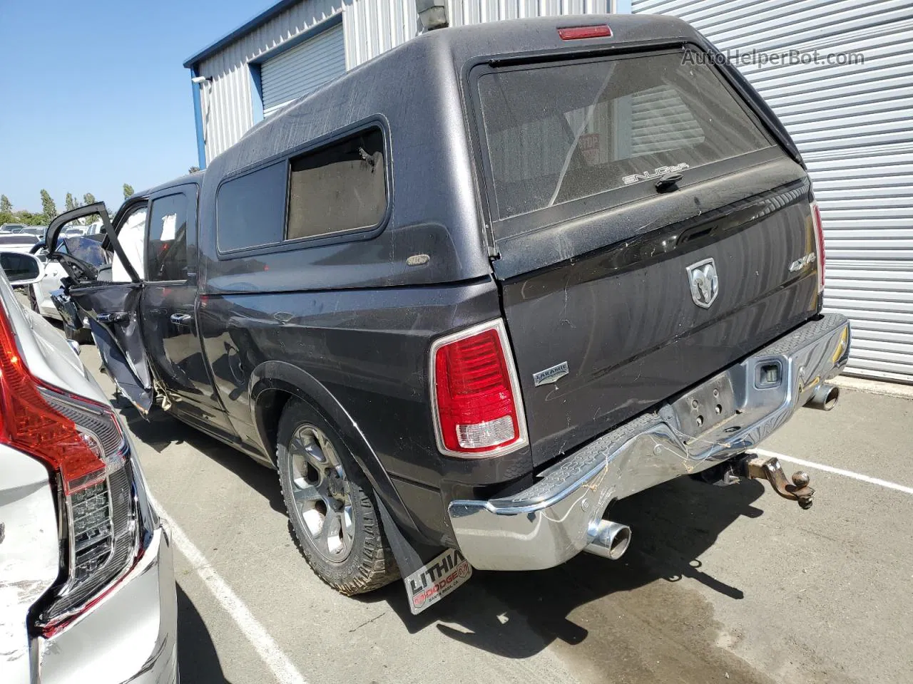 2015 Ram 1500 Laramie Black vin: 1C6RR7VT8FS597072