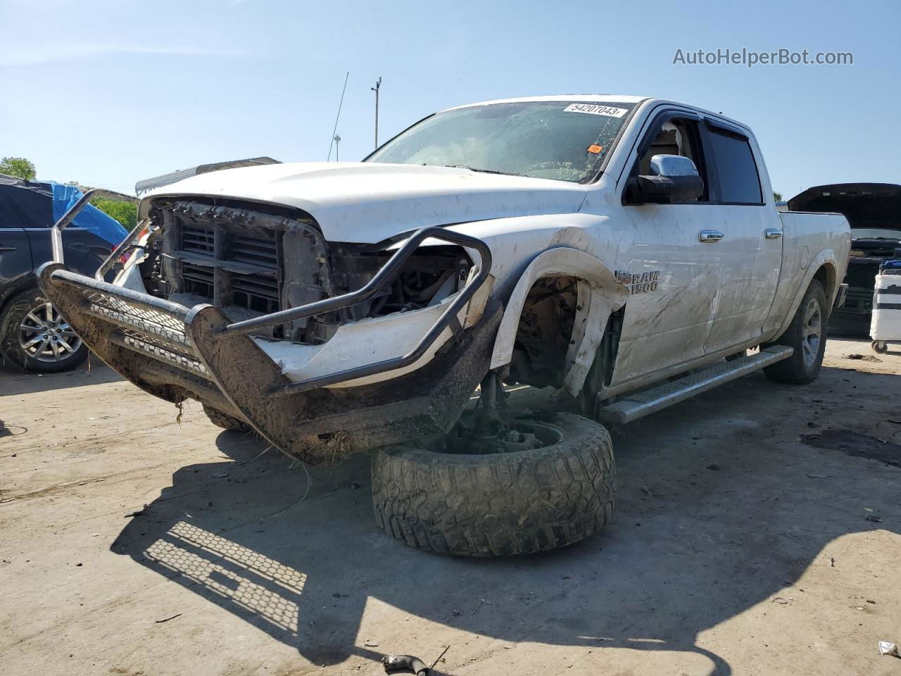 2015 Ram 1500 Laramie White vin: 1C6RR7VTXFS656350