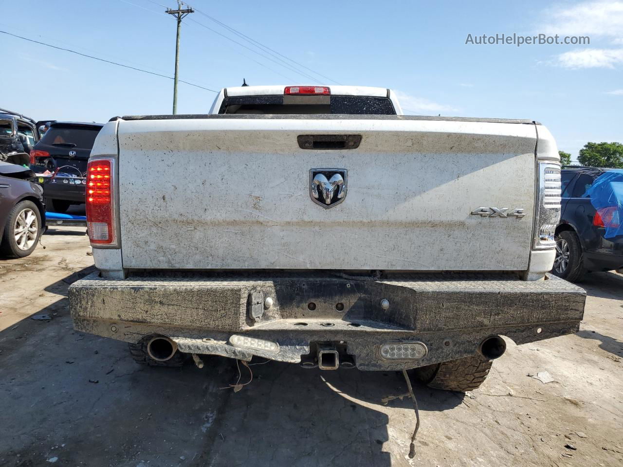 2015 Ram 1500 Laramie White vin: 1C6RR7VTXFS656350