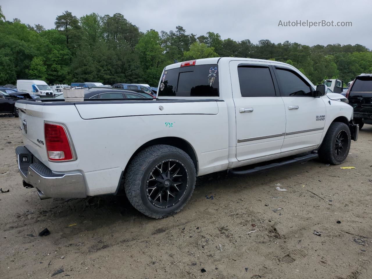 2014 Ram 1500 Longhorn White vin: 1C6RR7WM9ES428328