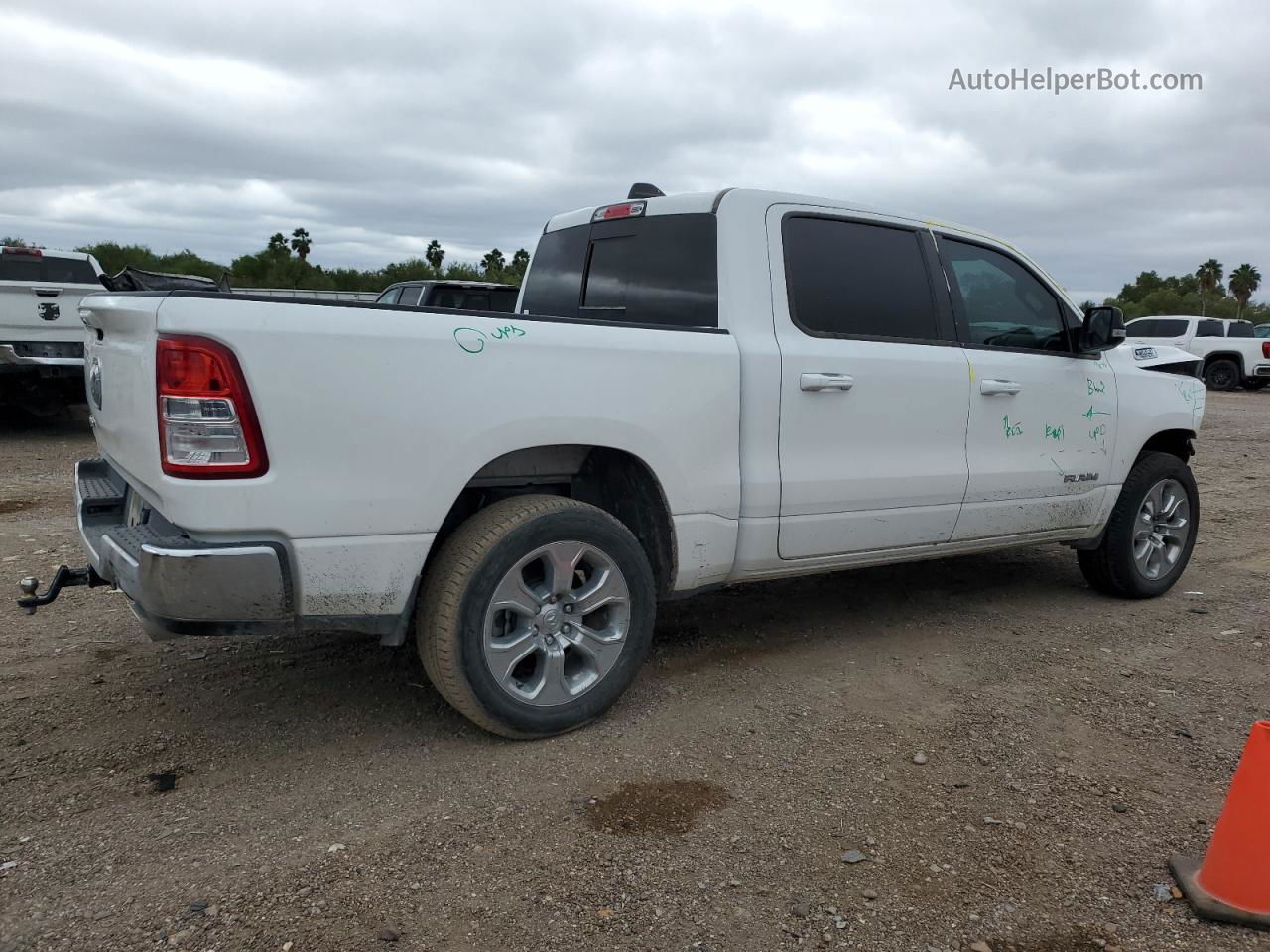 2022 Ram 1500 Big Horn/lone Star White vin: 1C6RREFT2NN261014