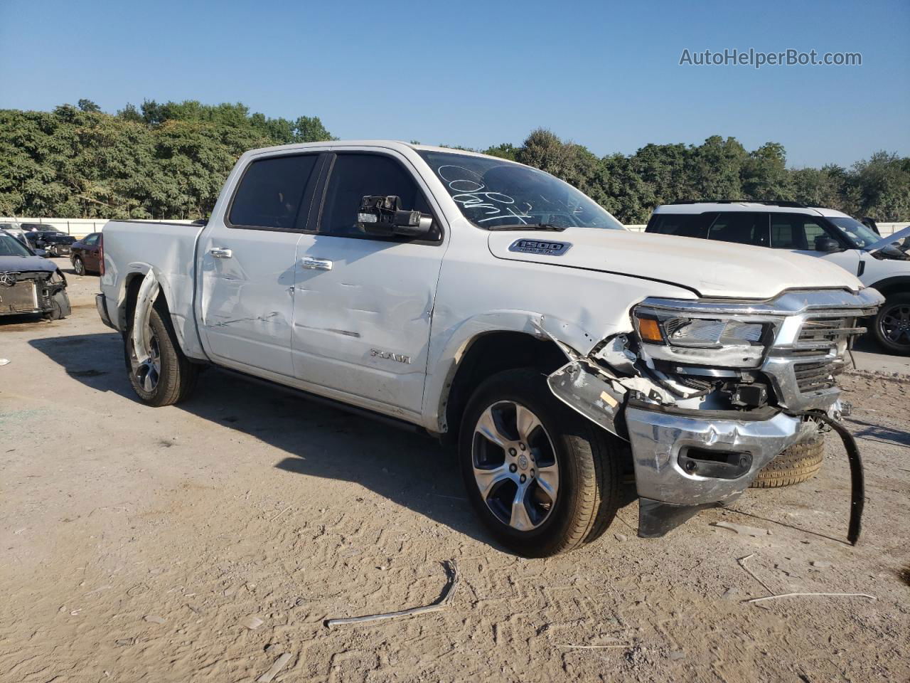 2022 Ram 1500 Laramie White vin: 1C6RREJT0NN276831