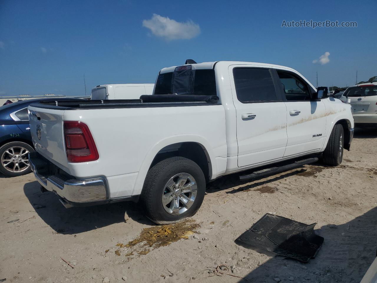 2022 Ram 1500 Laramie White vin: 1C6RREJT7NN269519