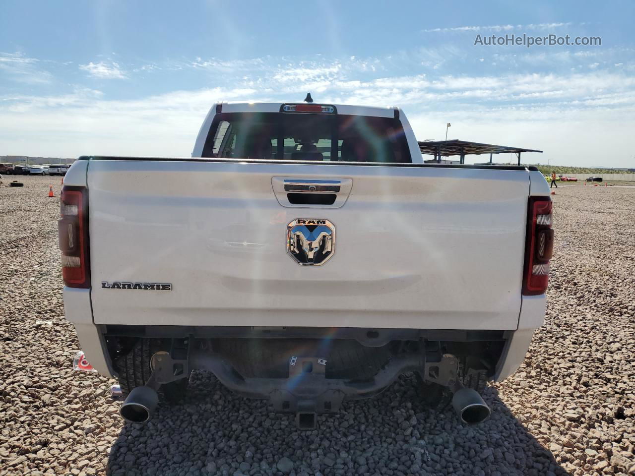 2020 Ram 1500 Laramie White vin: 1C6RREJT9LN312173