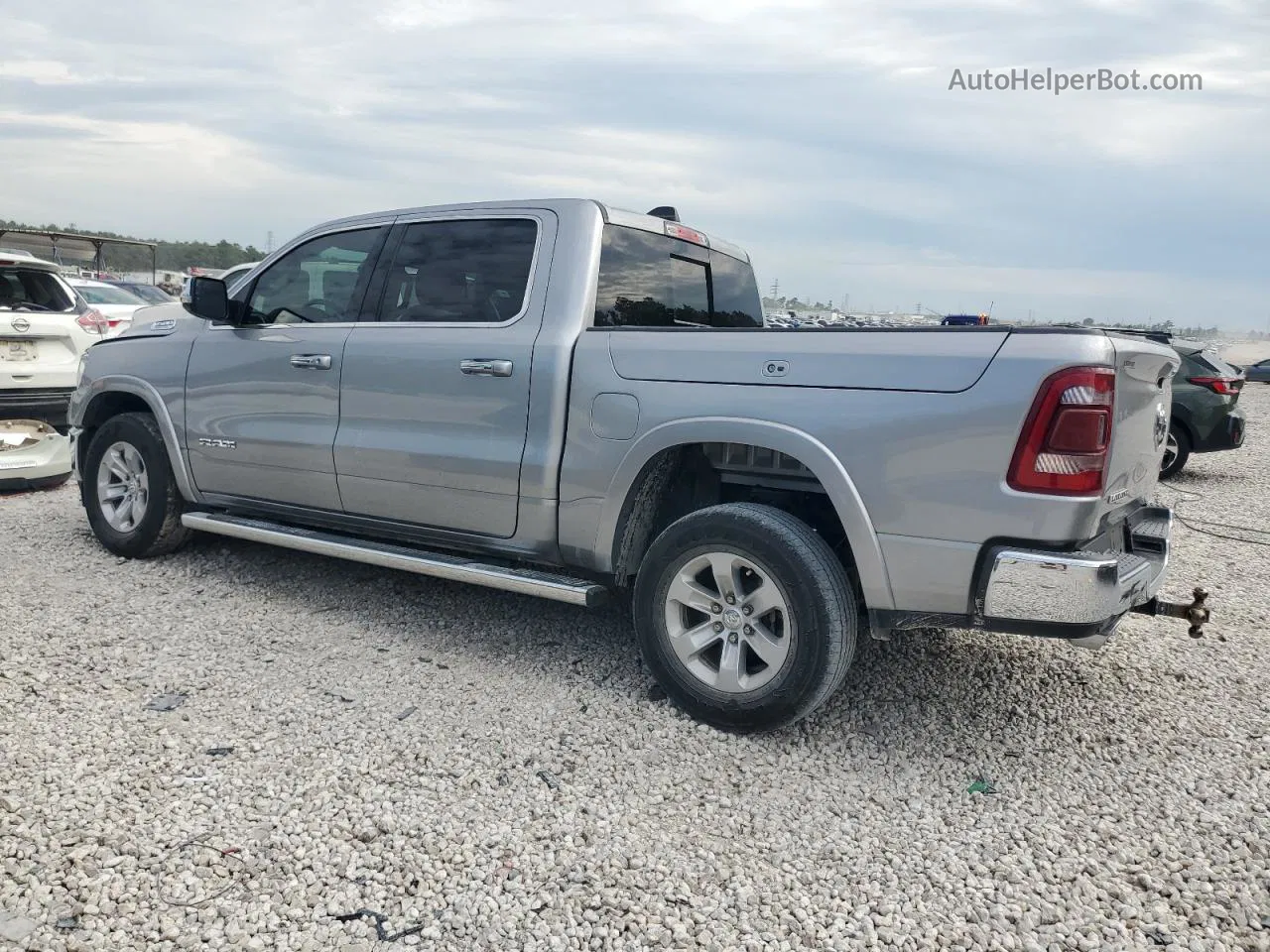 2019 Ram 1500 Laramie Silver vin: 1C6RREJTXKN847981