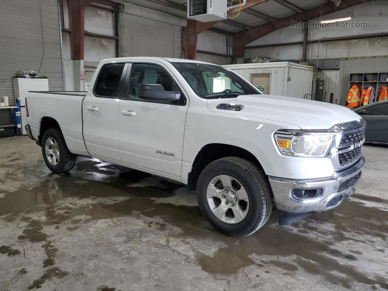 2022 Ram 1500 Big Horn/lone Star White vin: 1C6RRFBG5NN480290