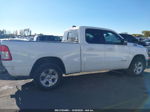 2022 Ram 1500 Big Horn  4x4 6'4" Box Белый vin: 1C6RRFBG6NN412967