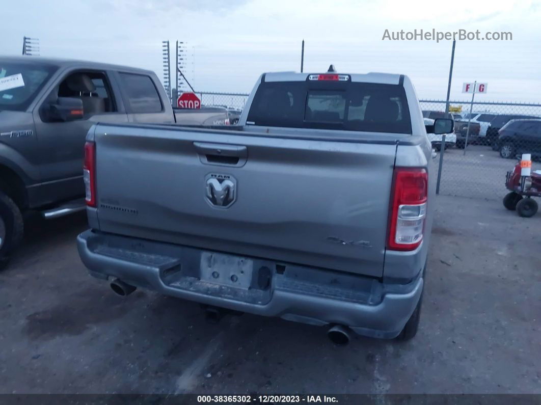 2022 Ram 1500 Big Horn Quad Cab 4x4 6'4 Box Silver vin: 1C6SRFBT6NN182409