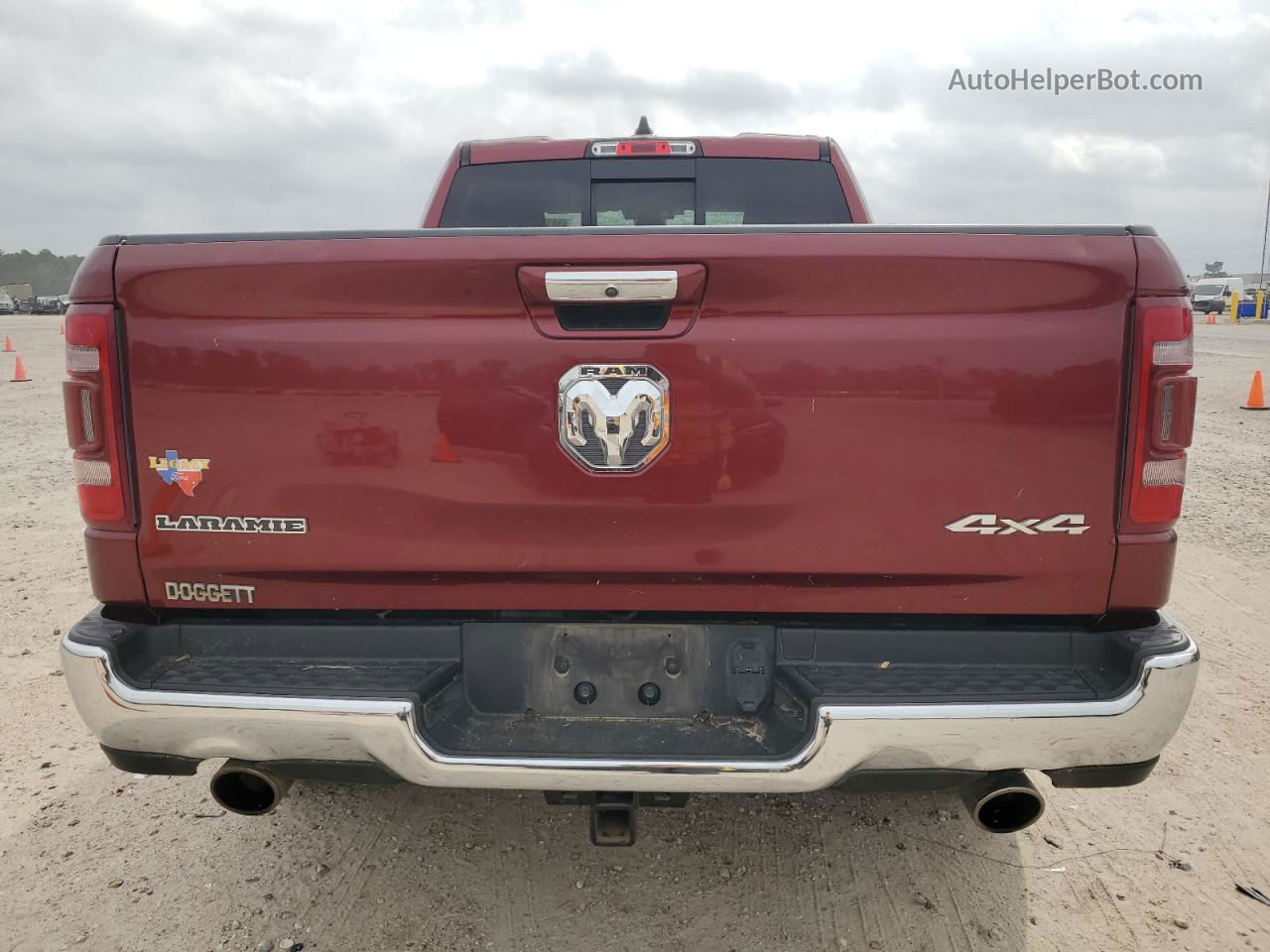 2020 Ram 1500 Laramie Red vin: 1C6SRFDT8LN121928