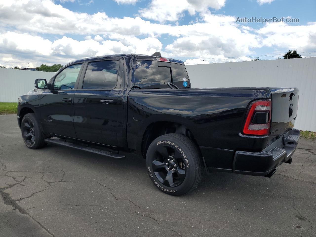 2019 Ram 1500 Big Horn/lone Star Черный vin: 1C6SRFFT7KN651982