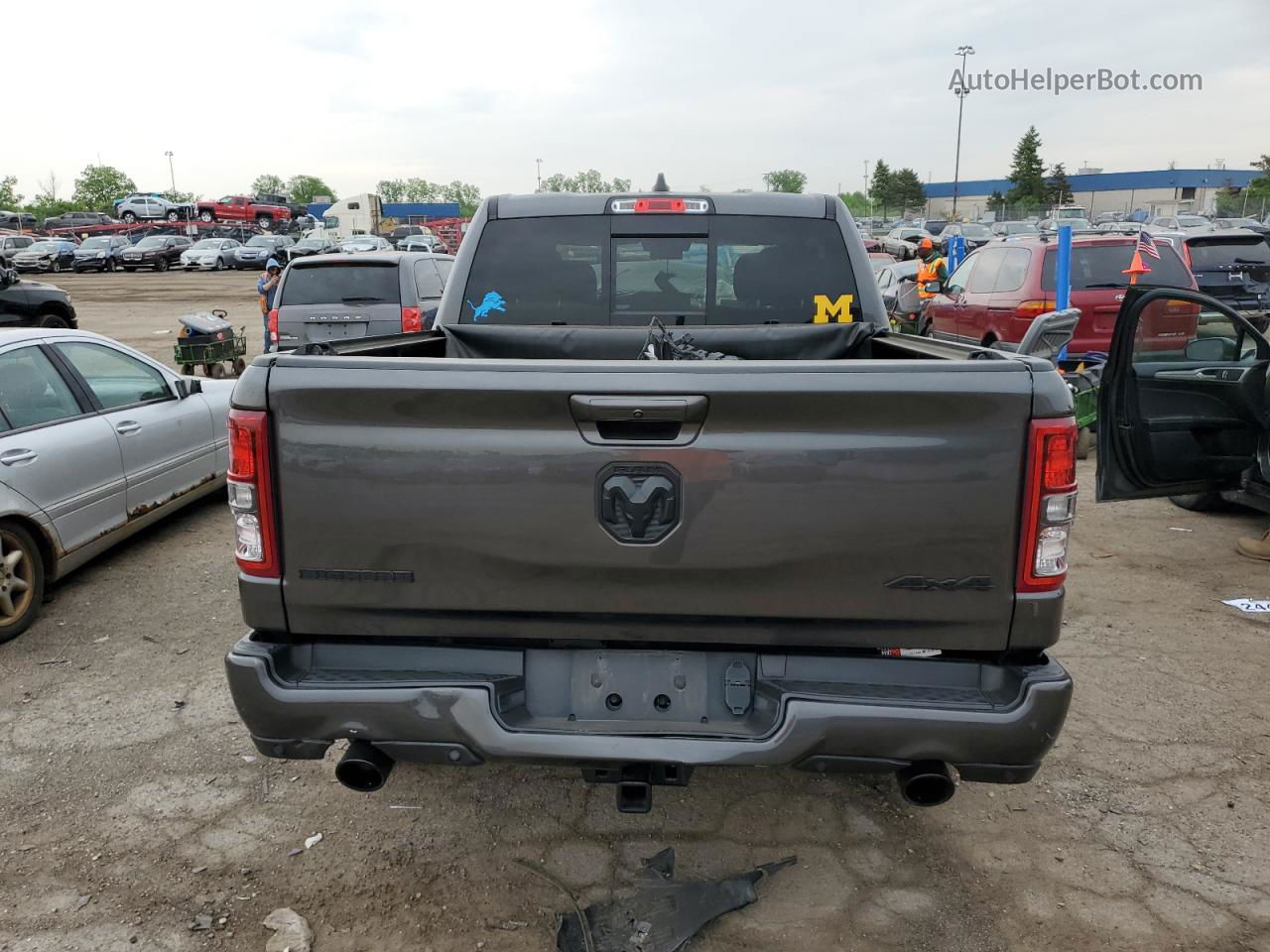 2020 Ram 1500 Big Horn/lone Star Charcoal vin: 1C6SRFFT7LN326556