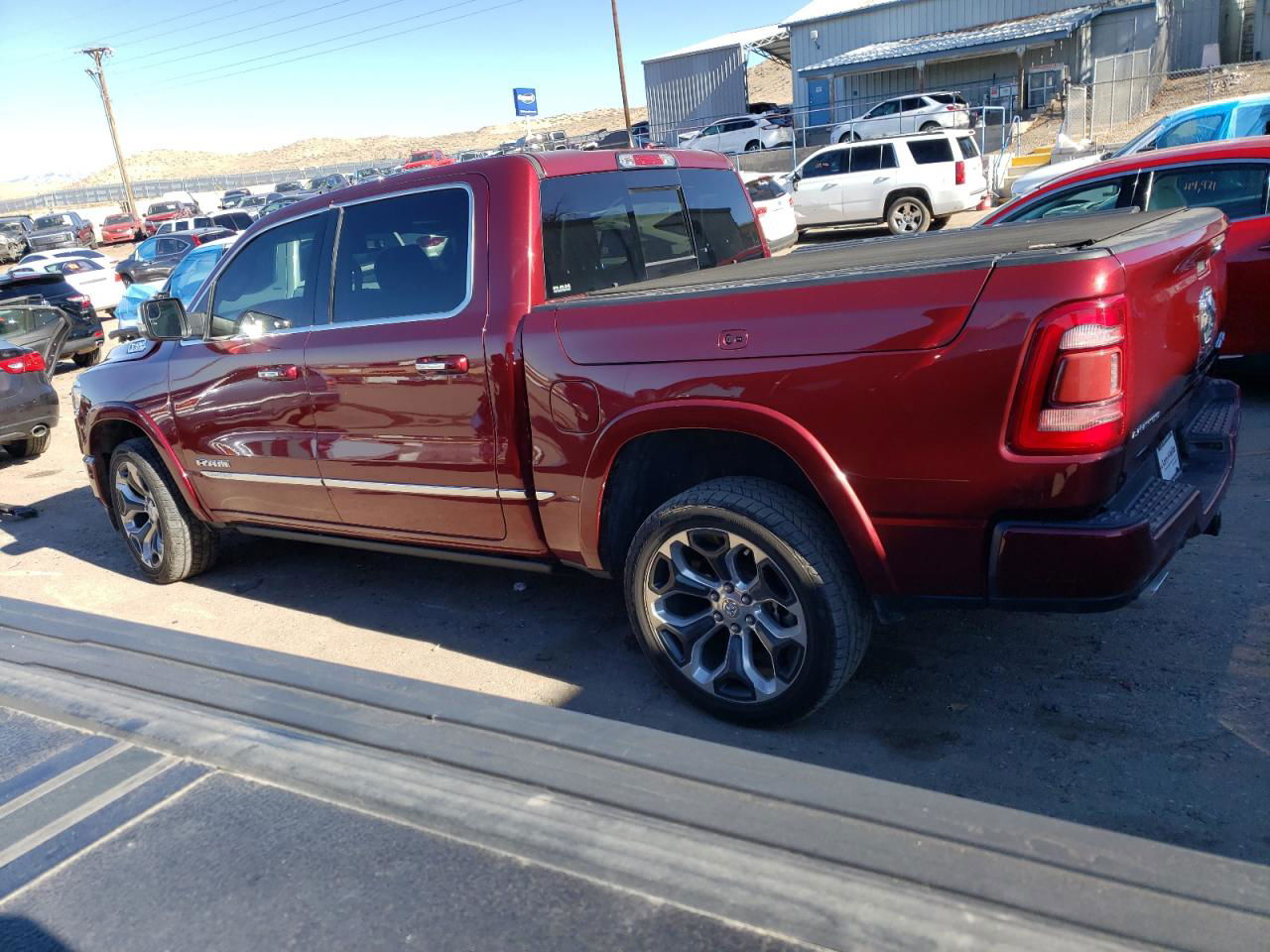 2020 Ram 1500 Limited Burgundy vin: 1C6SRFHT2LN358344