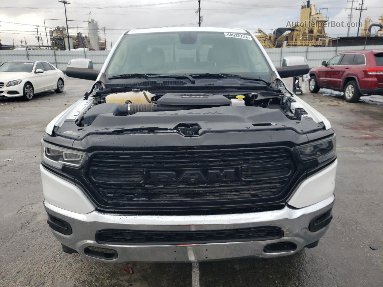 2020 Ram 1500 Laramie White vin: 1C6SRFJM3LN208682