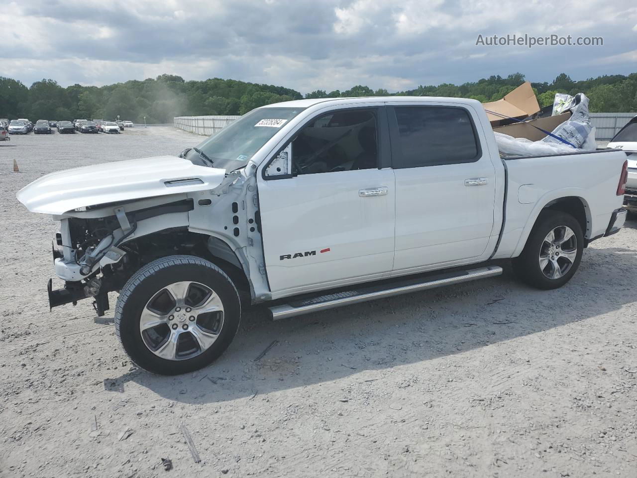 2019 Ram 1500 Laramie White vin: 1C6SRFJT0KN658845