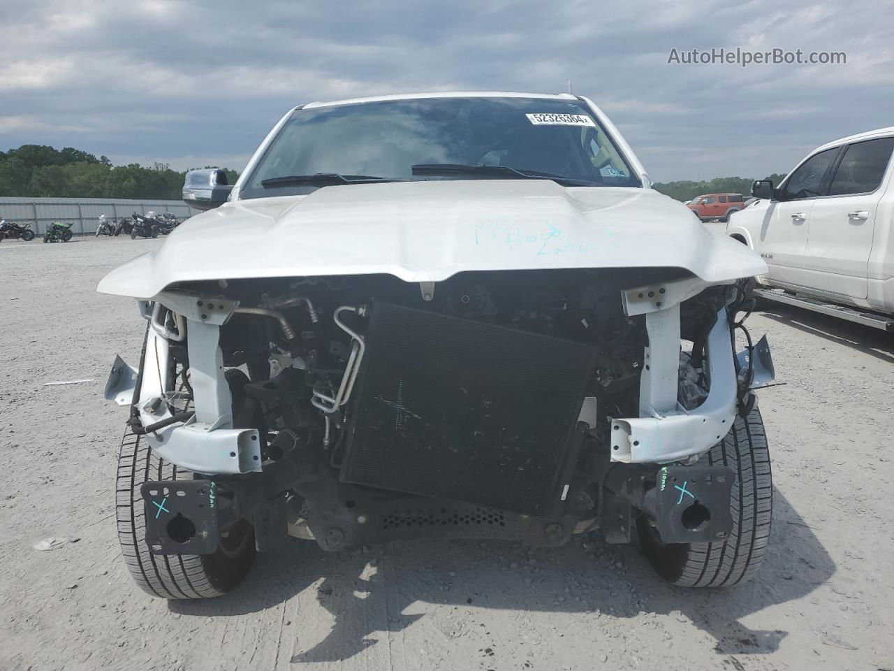 2019 Ram 1500 Laramie White vin: 1C6SRFJT0KN658845