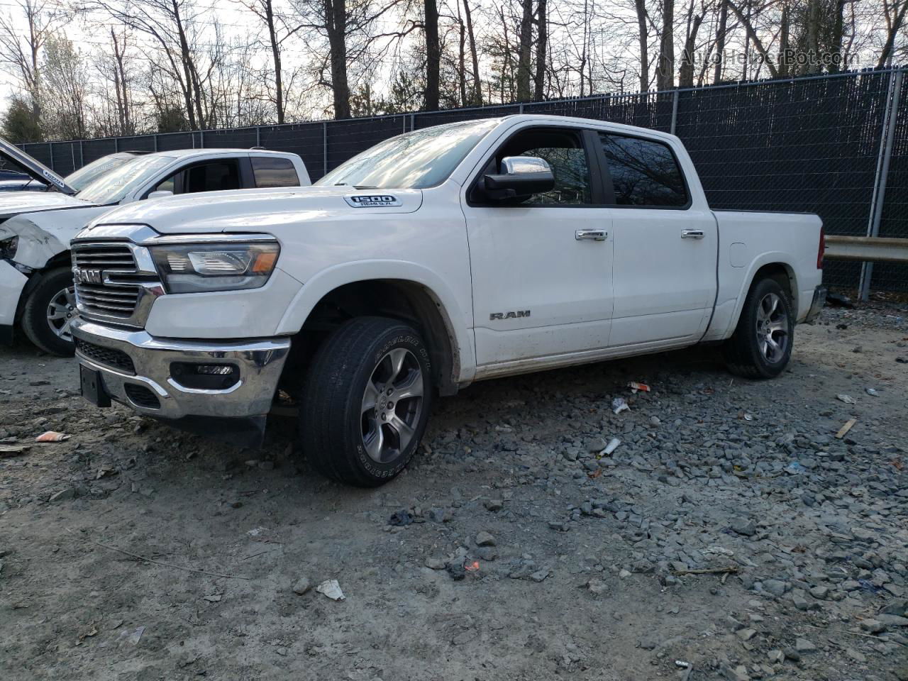 2020 Ram 1500 Laramie White vin: 1C6SRFJT0LN416929