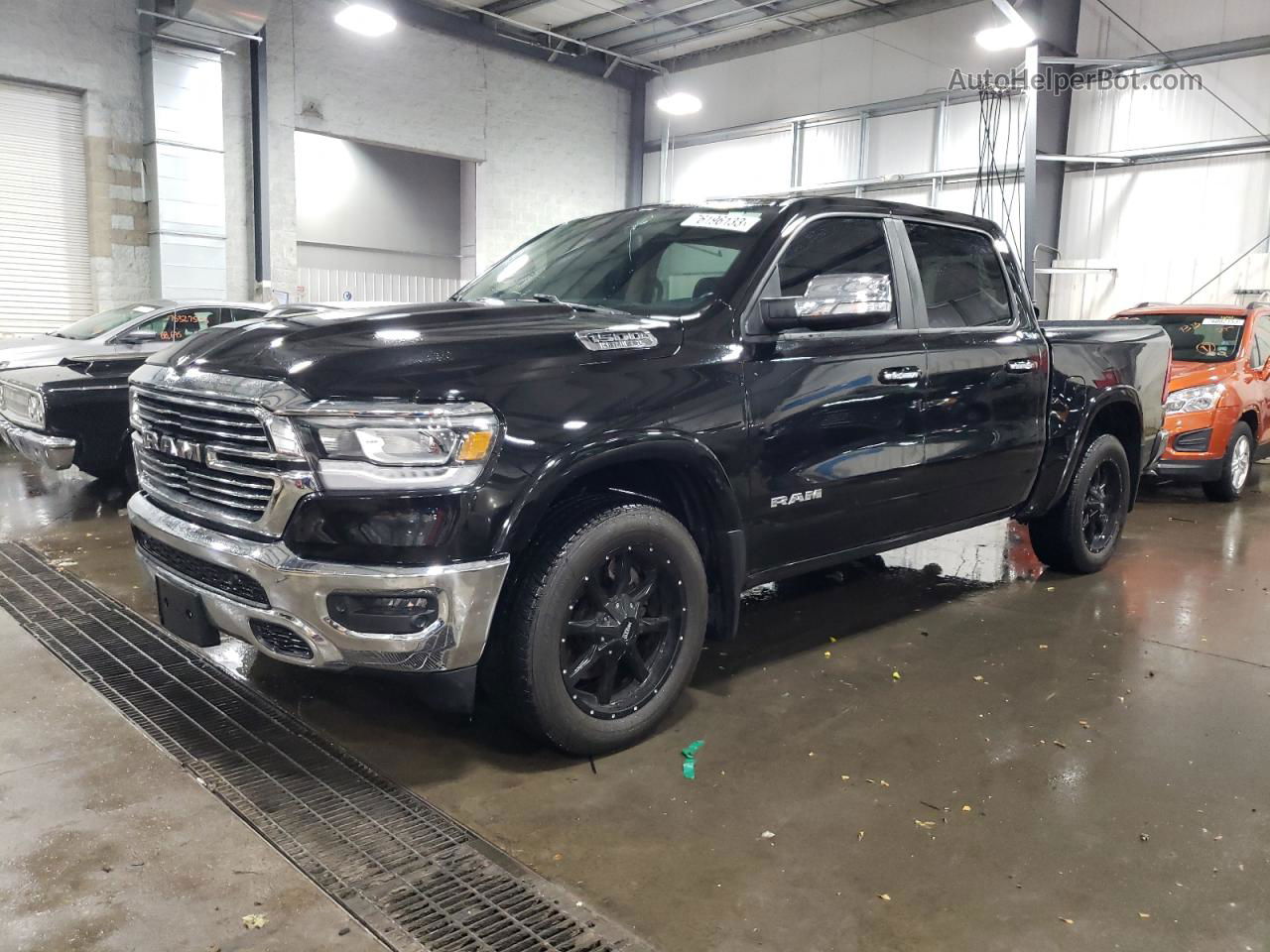 2019 Ram 1500 Laramie Black vin: 1C6SRFJT1KN698416