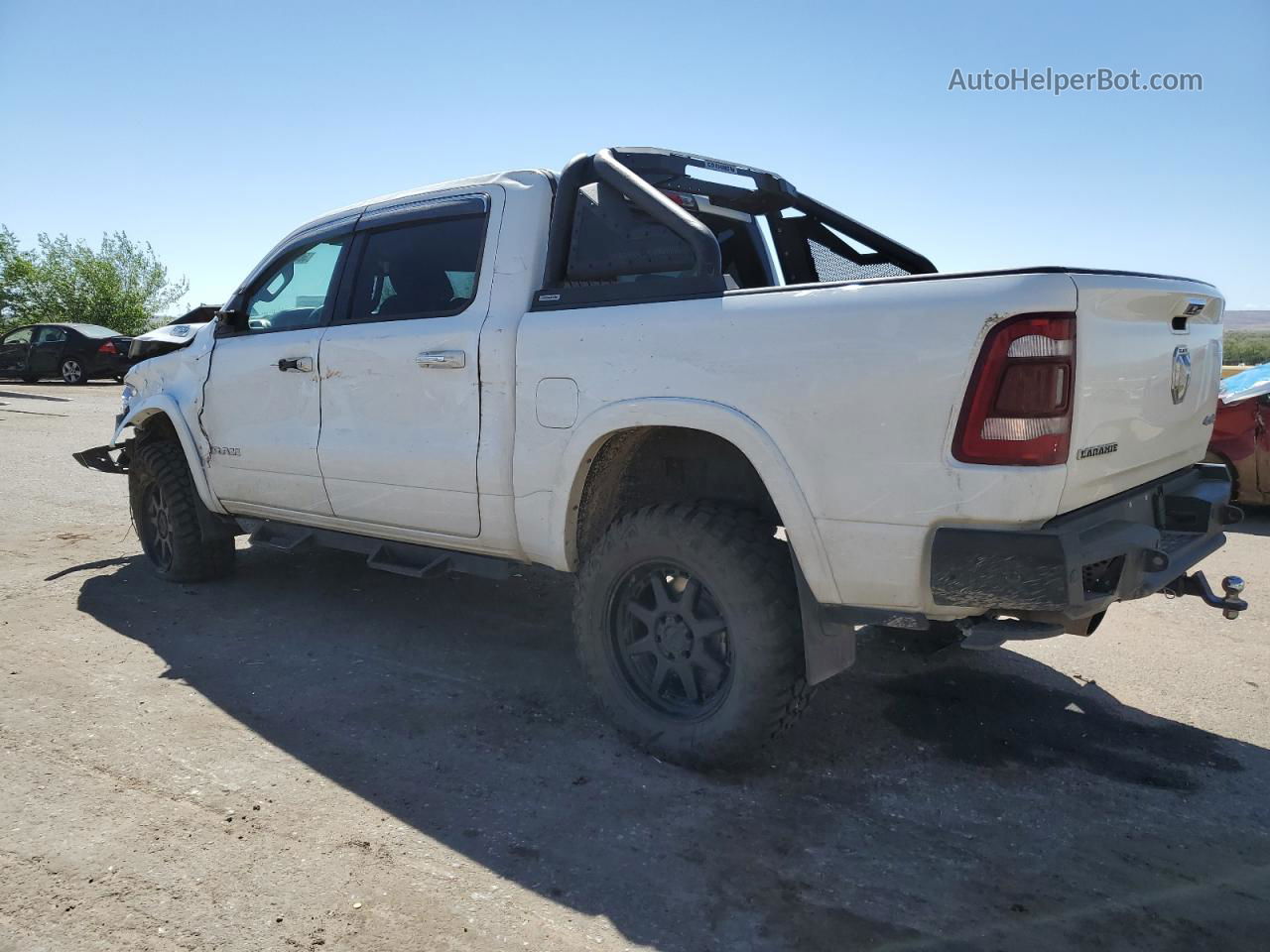 2020 Ram 1500 Laramie White vin: 1C6SRFJT1LN170439