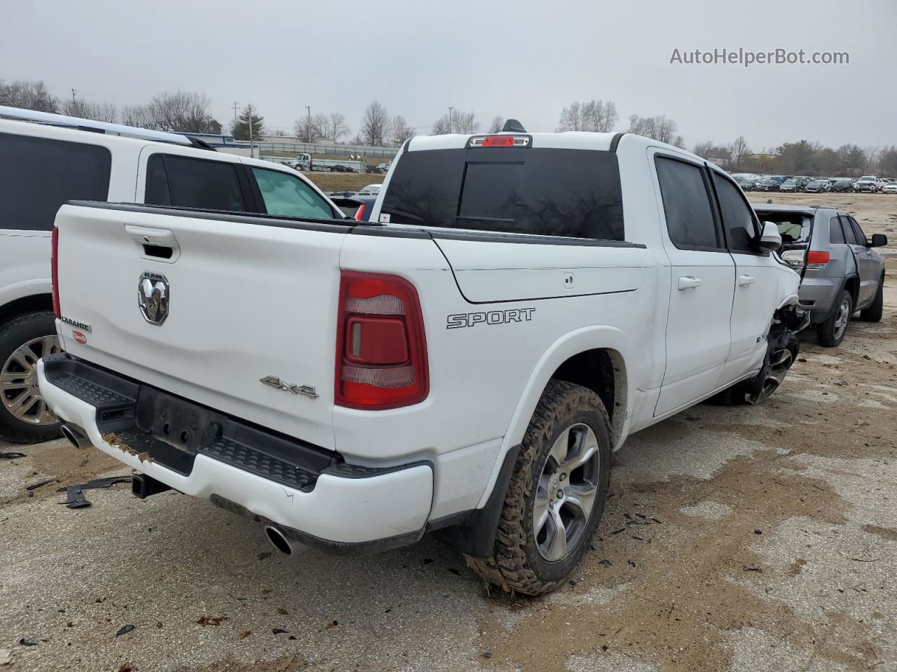 2020 Ram 1500 Laramie White vin: 1C6SRFJT1LN309436