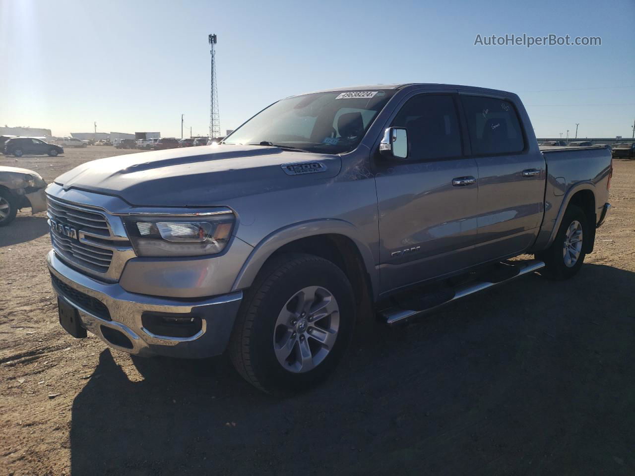 2019 Ram 1500 Laramie Серебряный vin: 1C6SRFJT2KN504685