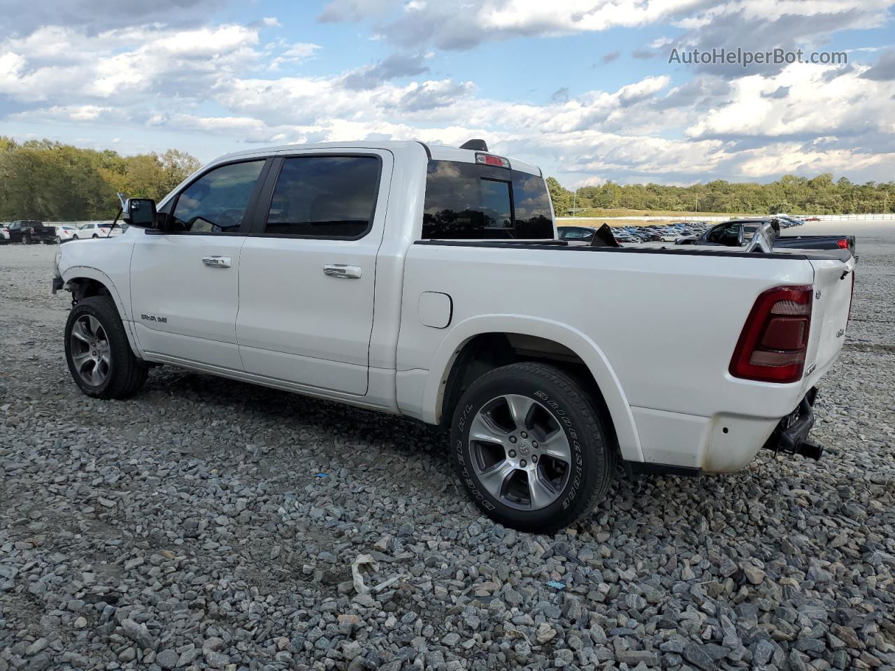 2019 Ram 1500 Laramie White vin: 1C6SRFJT2KN646390