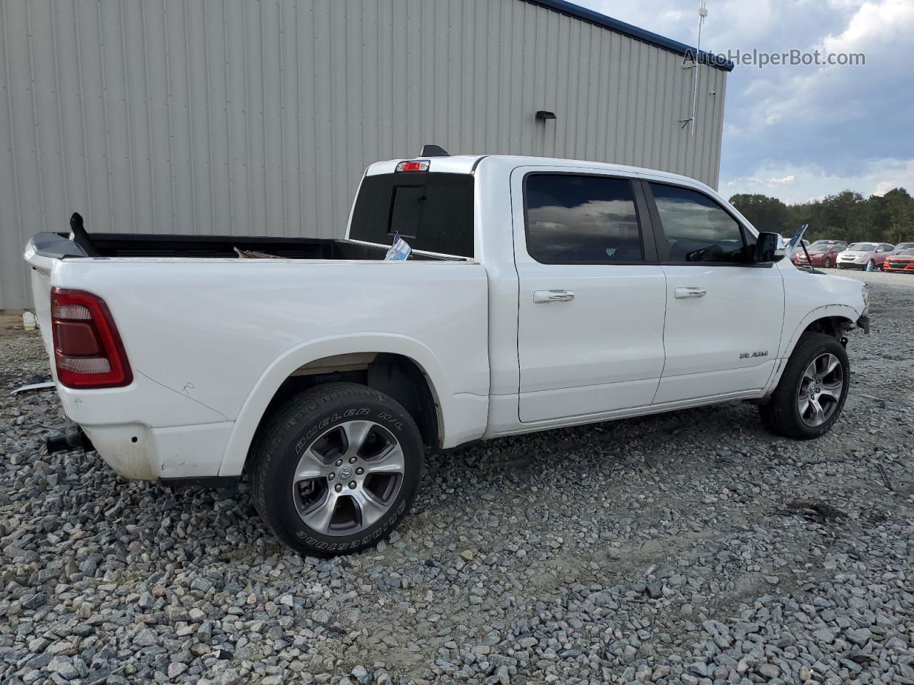 2019 Ram 1500 Laramie White vin: 1C6SRFJT2KN646390