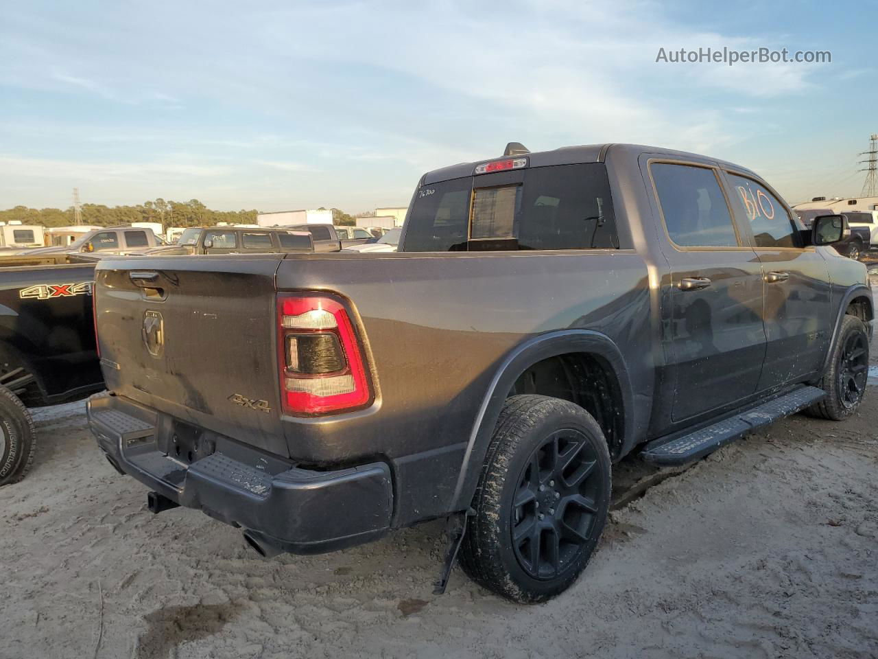 2022 Ram 1500 Laramie Gray vin: 1C6SRFJT3NN457574