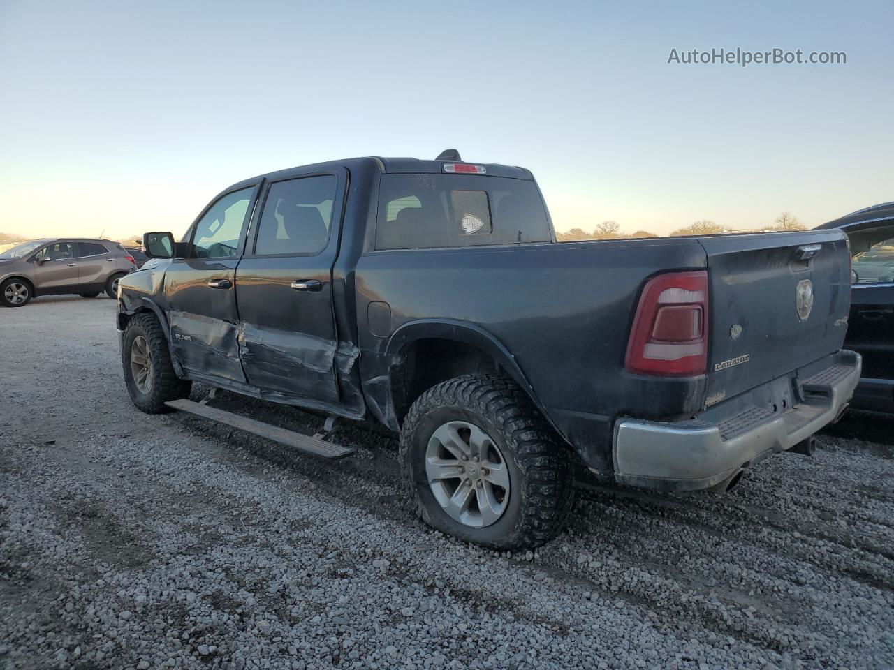 2019 Ram 1500 Laramie Black vin: 1C6SRFJT4KN649856