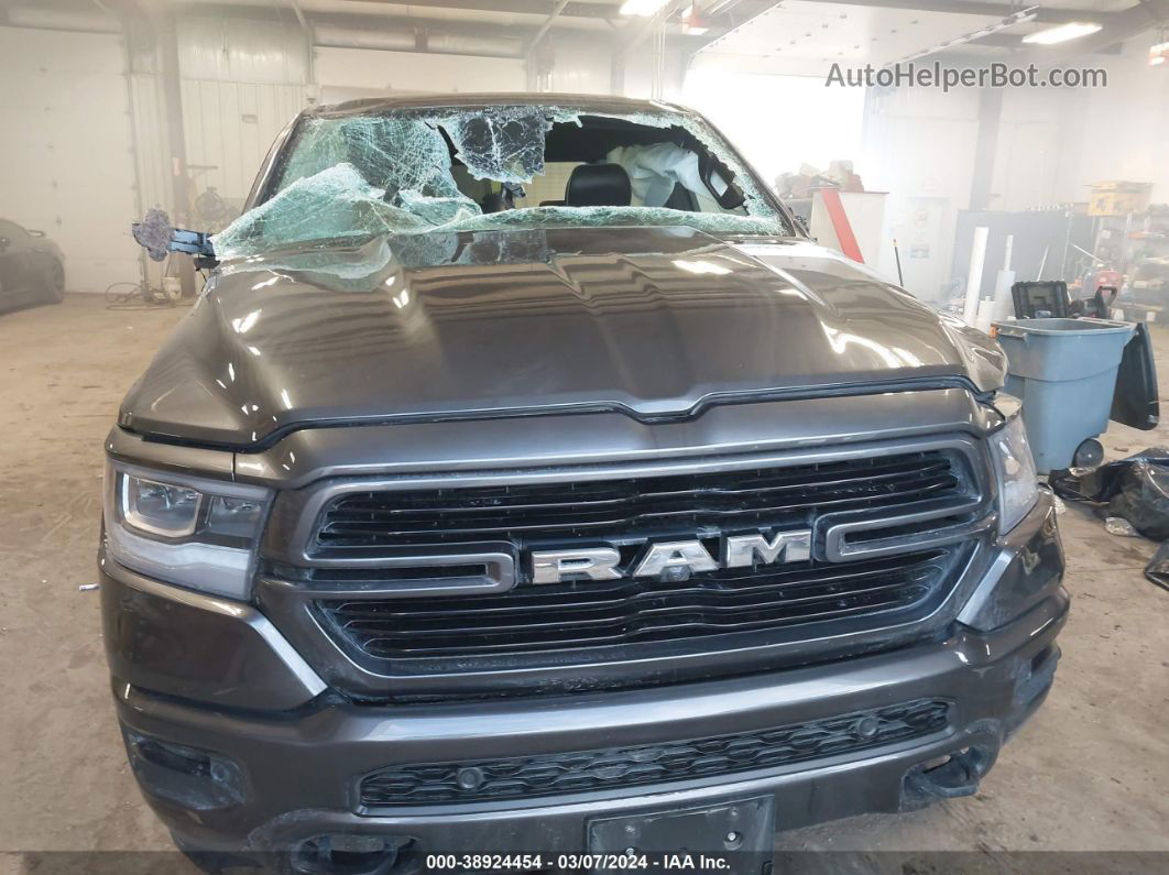 2020 Ram 1500 Laramie  4x4 5'7 Box Black vin: 1C6SRFJT4LN305932