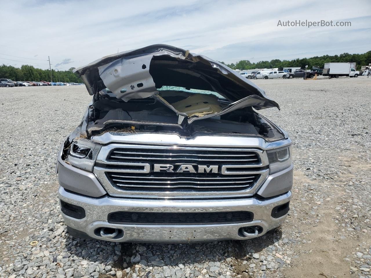 2019 Ram 1500 Laramie Silver vin: 1C6SRFJT7KN810250