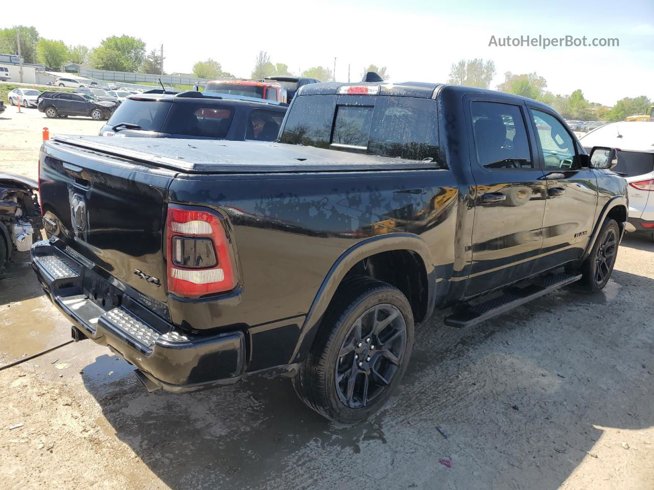 2020 Ram 1500 Laramie Black vin: 1C6SRFJT7LN366921