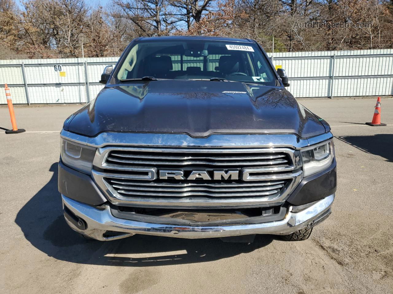 2019 Ram 1500 Laramie Charcoal vin: 1C6SRFJT8KN900443