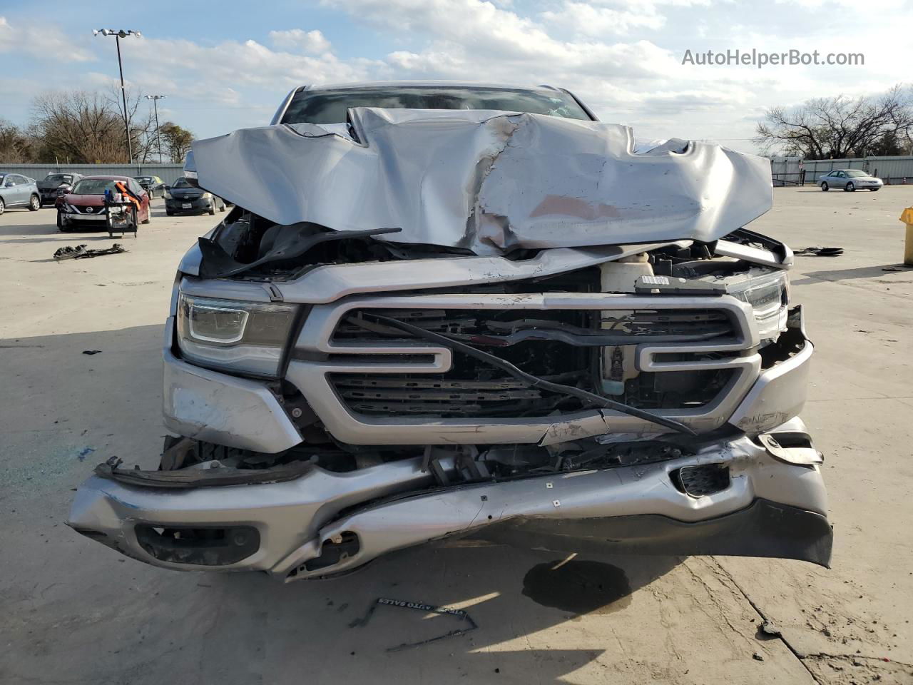 2019 Ram 1500 Laramie Silver vin: 1C6SRFJT9KN589721