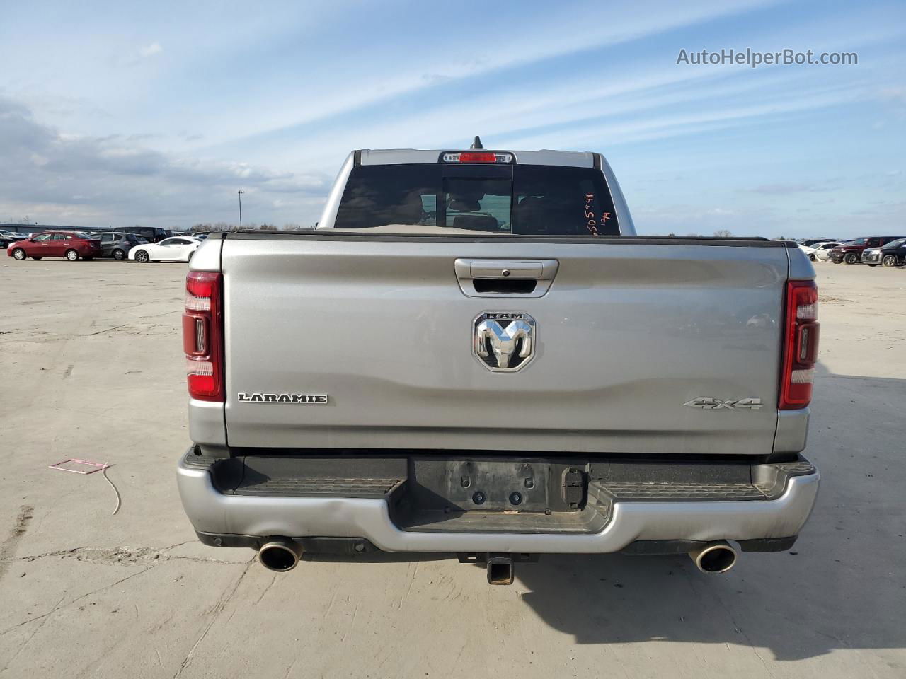 2019 Ram 1500 Laramie Silver vin: 1C6SRFJT9KN589721