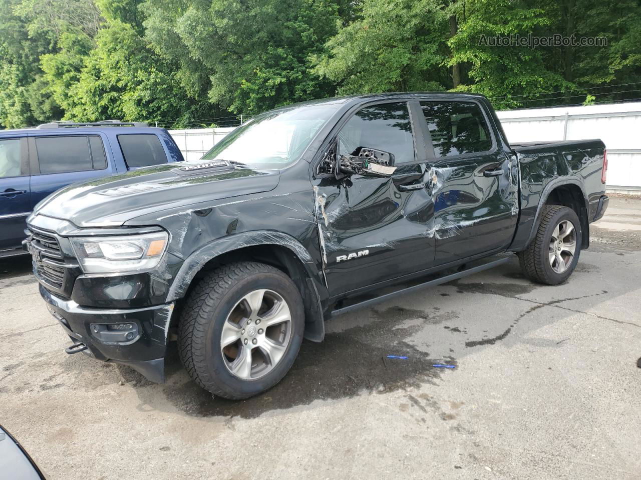 2019 Ram 1500 Laramie Black vin: 1C6SRFJT9KN686563