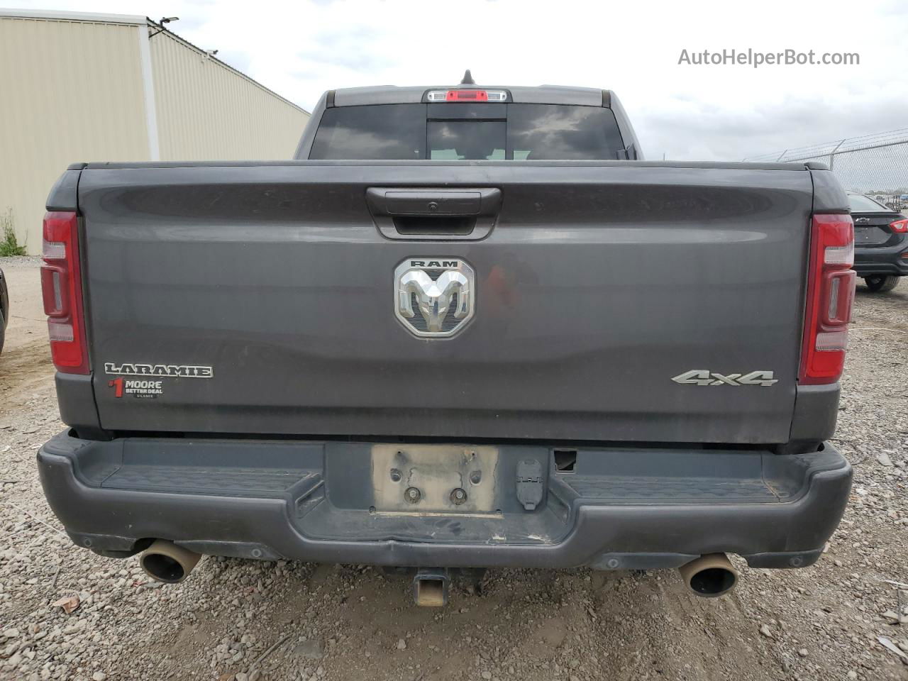 2020 Ram 1500 Laramie Black vin: 1C6SRFJT9LN144560