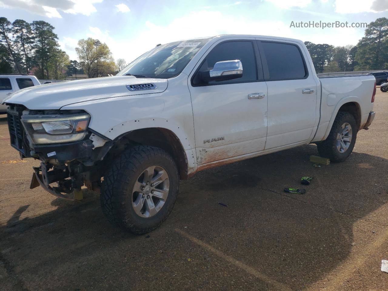 2020 Ram 1500 Laramie White vin: 1C6SRFJTXLN171332