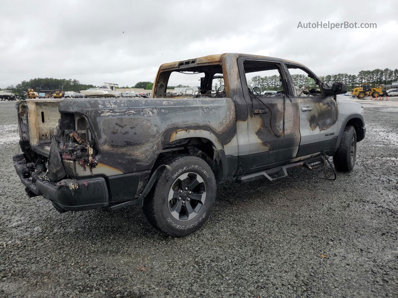 2019 Ram 1500 Rebel Серебряный vin: 1C6SRFLT6KN690521