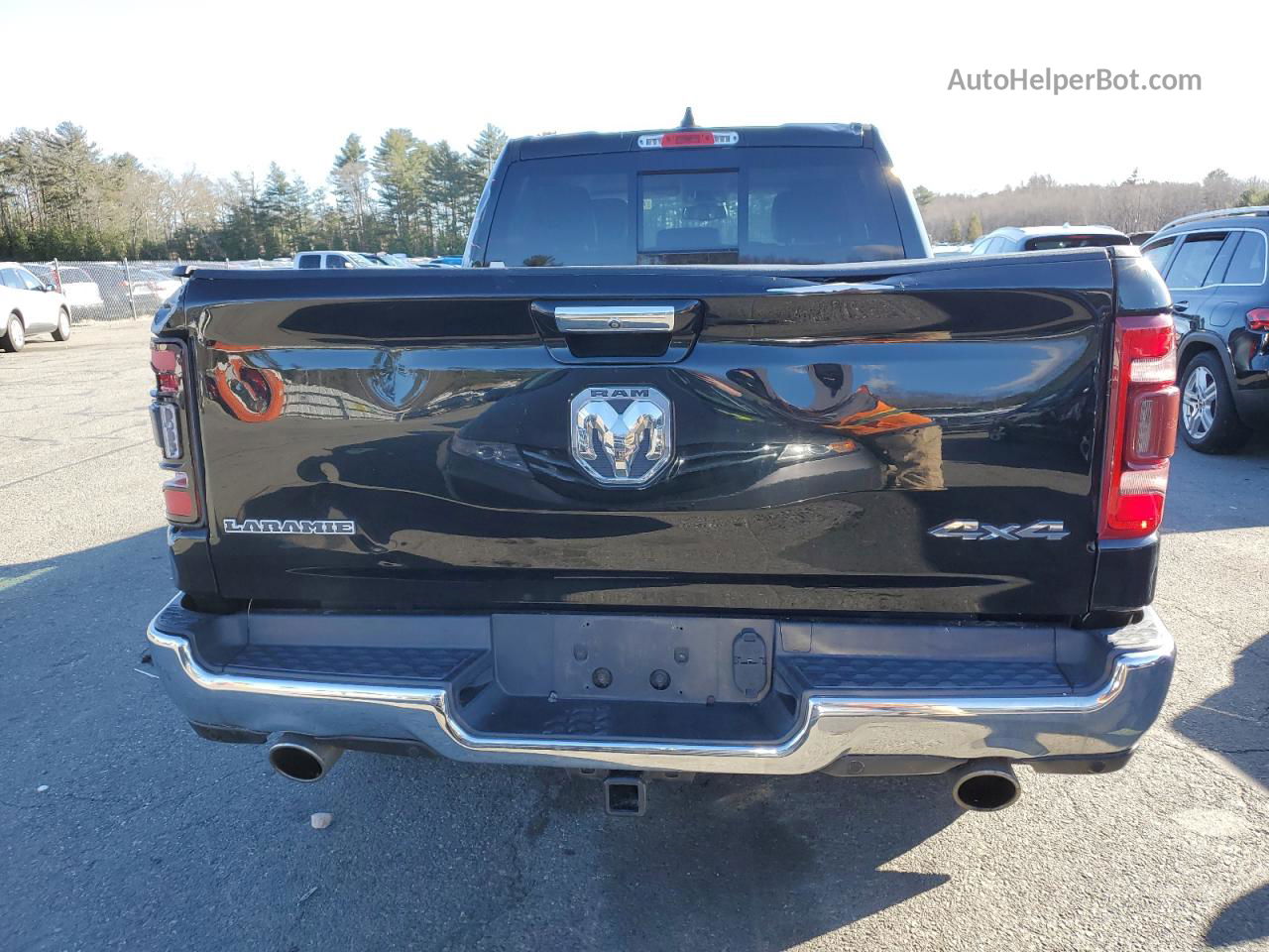 2019 Ram 1500 Laramie Black vin: 1C6SRFRT0KN573122