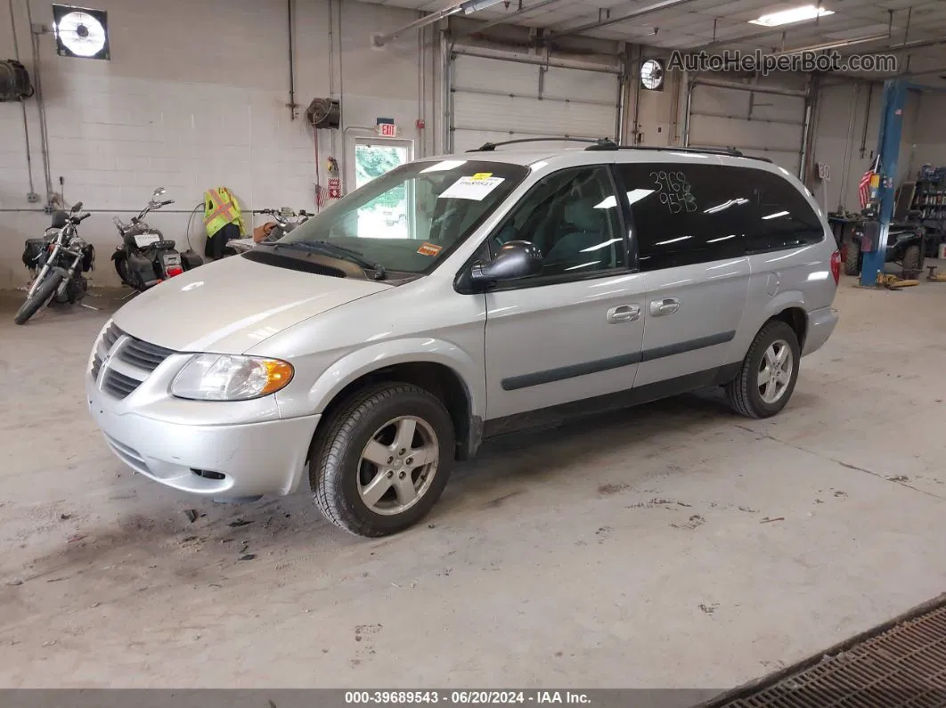 2005 Dodge Grand Caravan   Silver vin: 1D4GP24R05B193781