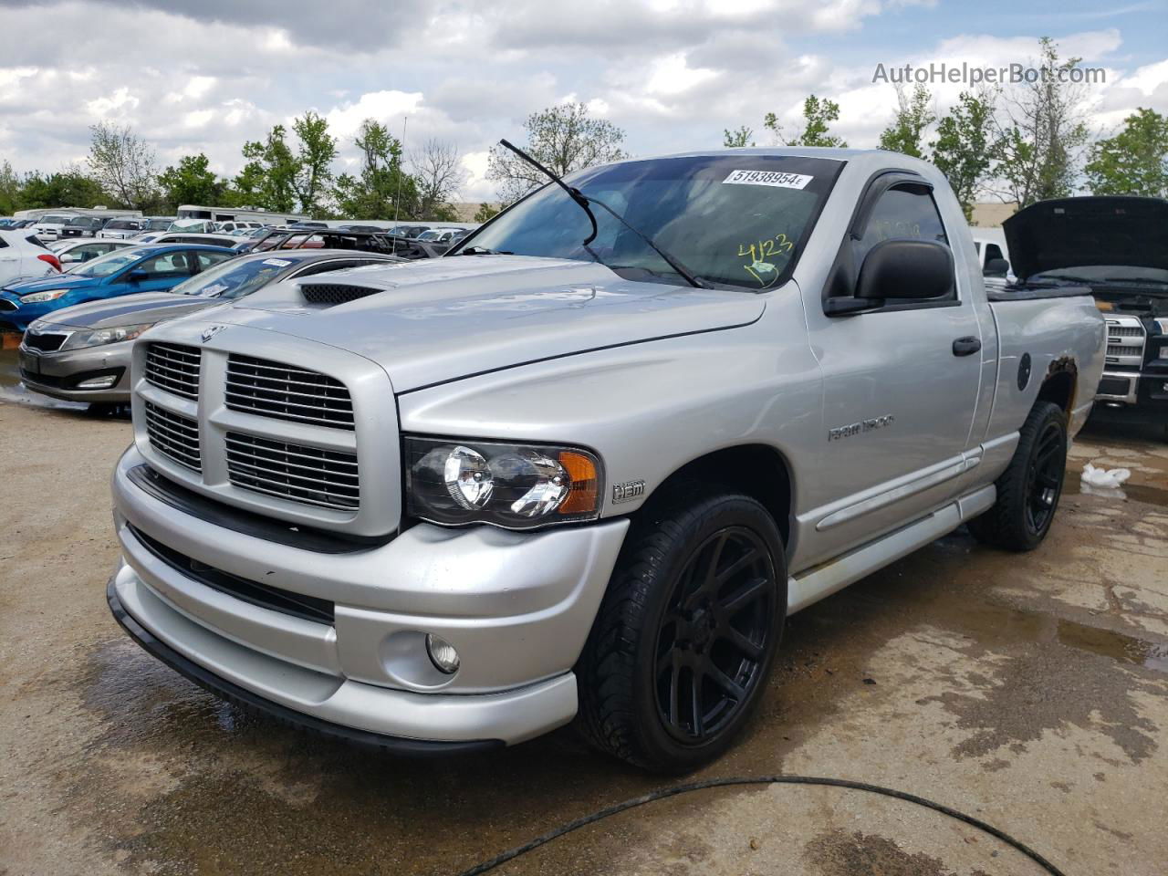 2005 Dodge Ram 1500 St Silver vin: 1D7HA16D55J604229