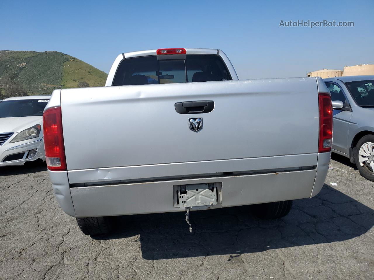 2005 Dodge Ram 1500 St Silver vin: 1D7HA18N15S147841