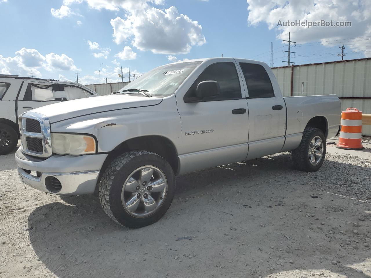 2005 Dodge Ram 1500 St Серебряный vin: 1D7HA18N25J618661