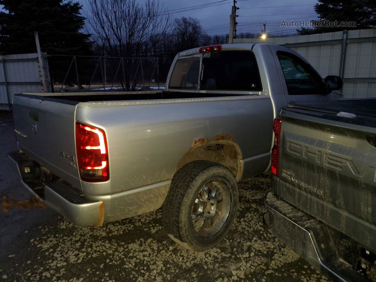 2005 Dodge Ram 1500 St Silver vin: 1D7HU16D85J591015