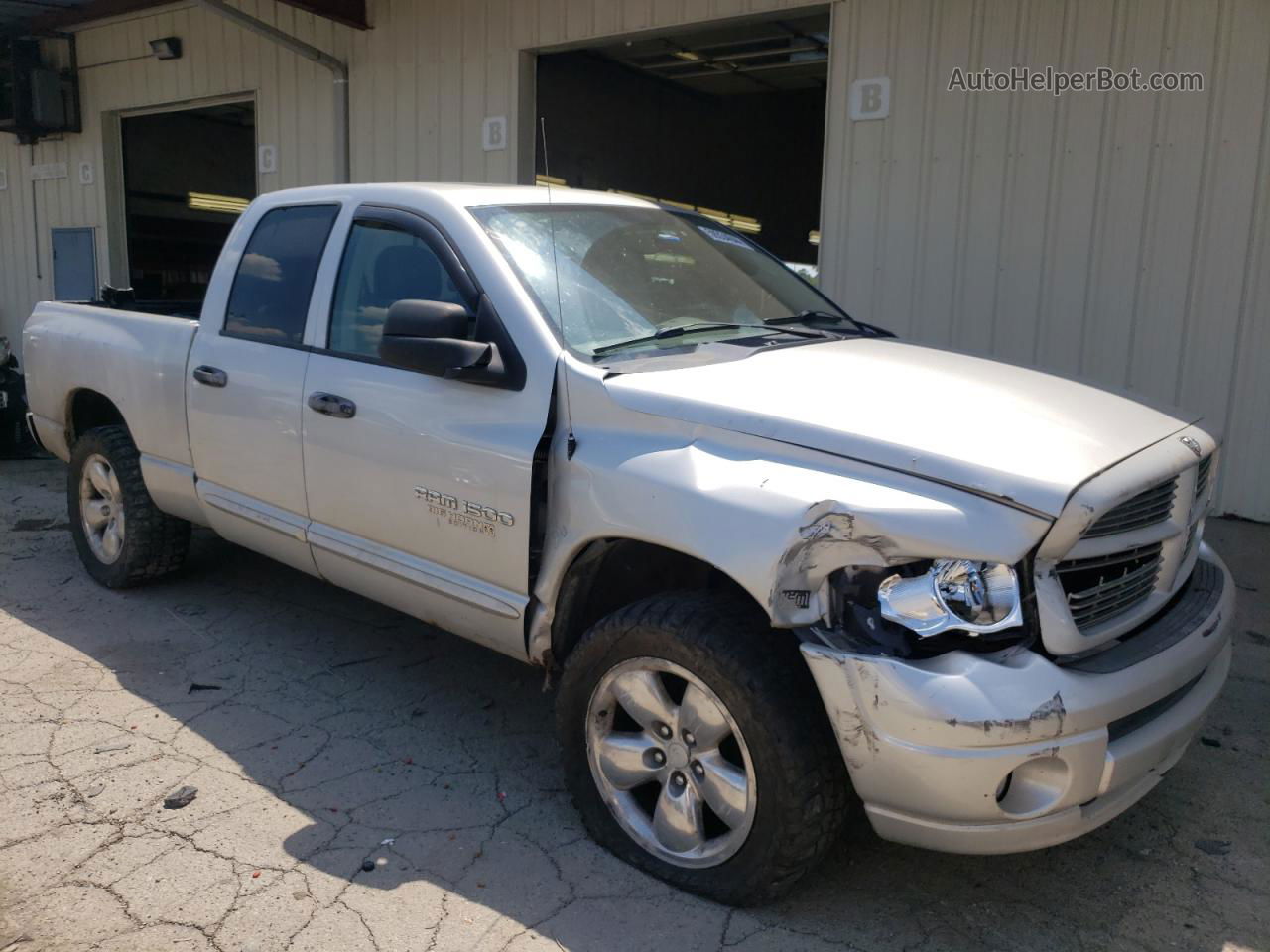 2005 Dodge Ram 1500 St Silver vin: 1D7HU18D05S215920