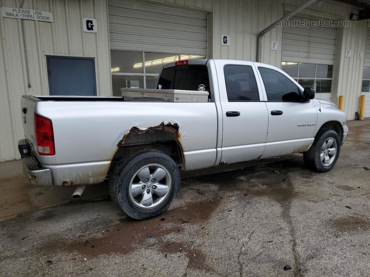 2005 Dodge Ram 1500 St Silver vin: 1D7HU18D05S356888