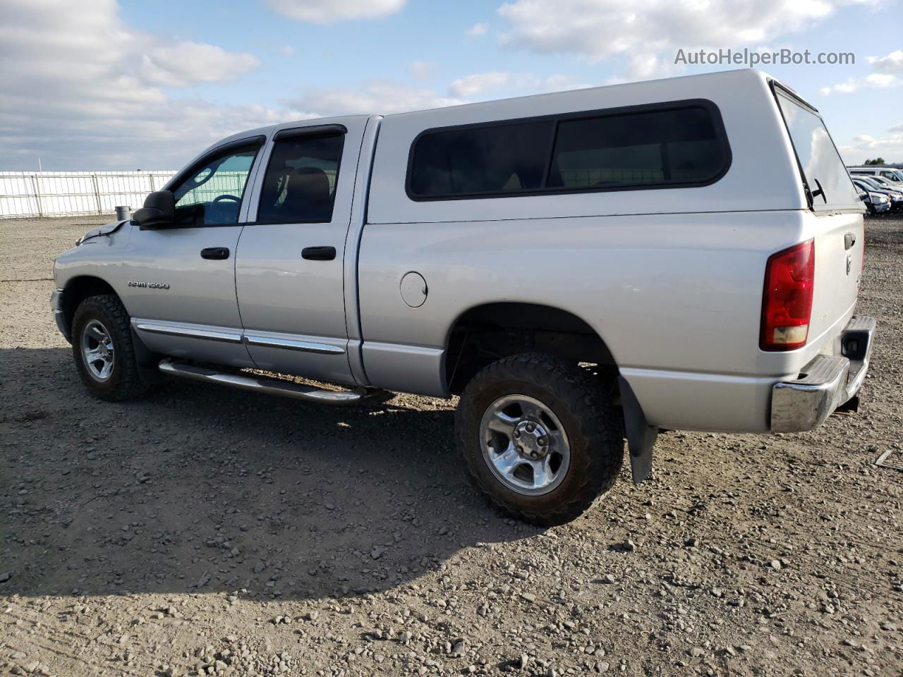 2005 Dodge Ram 1500 St Серебряный vin: 1D7HU18N45J633296