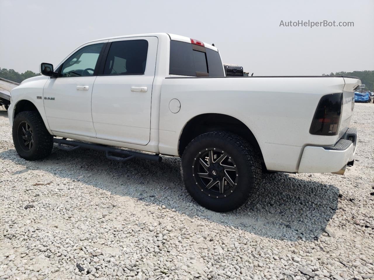 2010 Dodge Ram 1500  White vin: 1D7RB1CT0AS169234