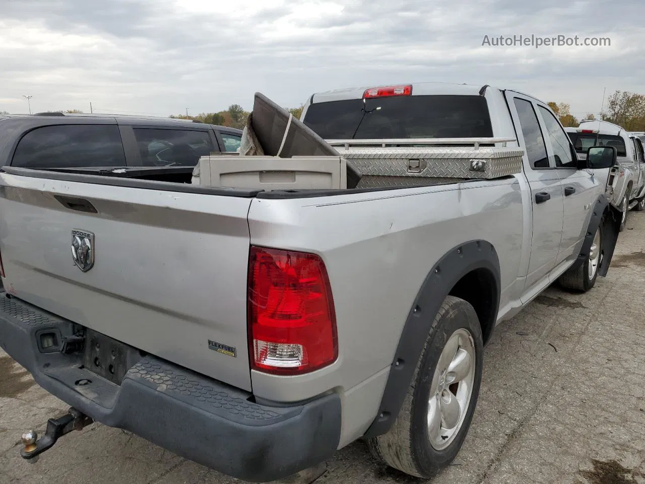 2010 Dodge Ram 1500  Silver vin: 1D7RB1GP9AS193352