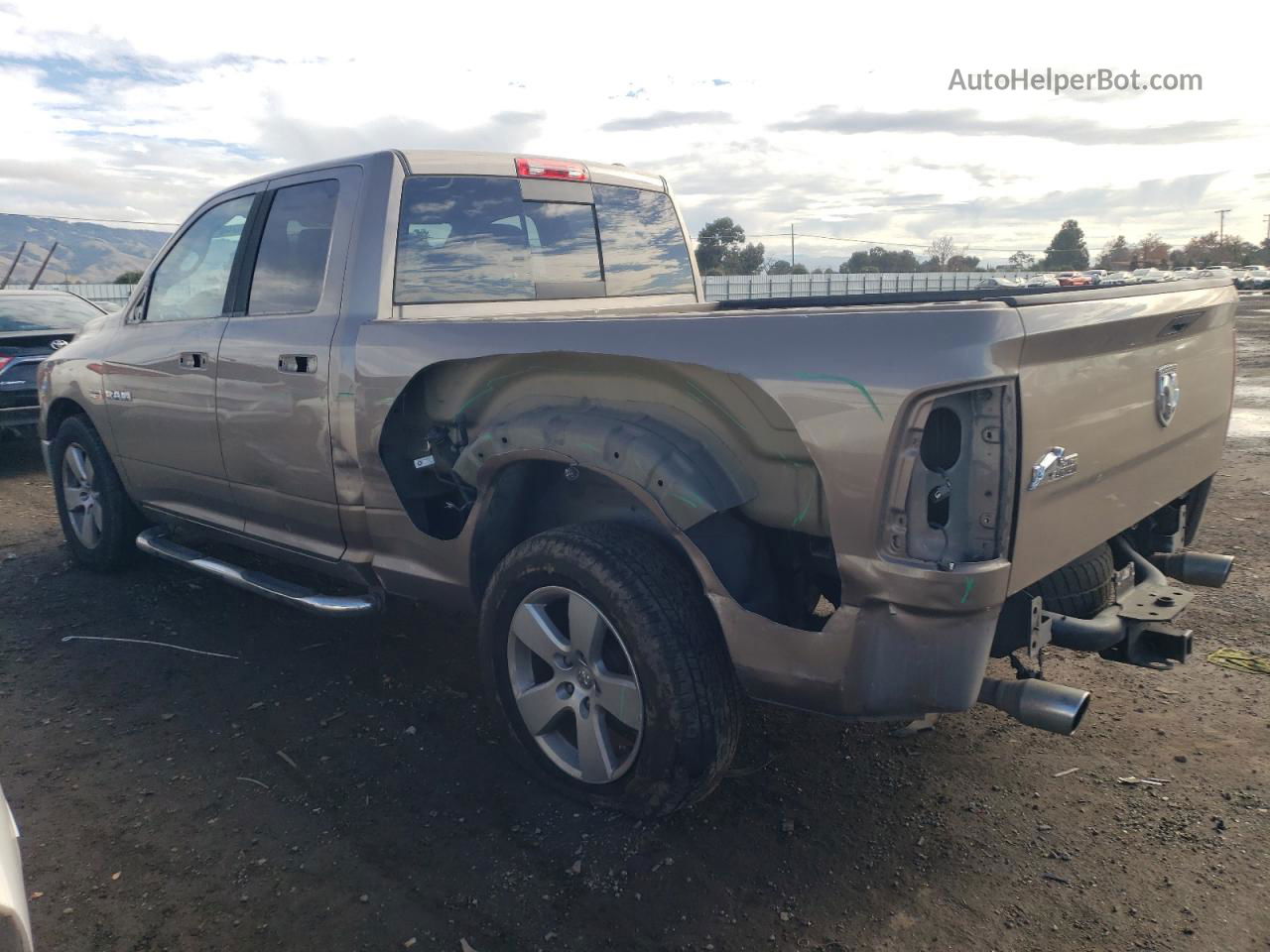 2010 Dodge Ram 1500  Gold vin: 1D7RB1GT8AS232414